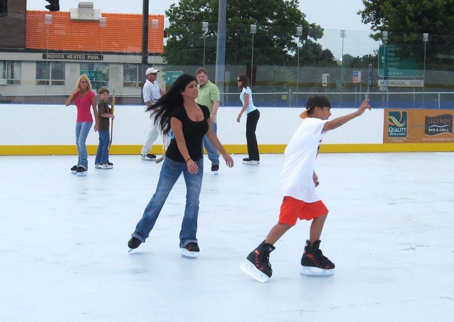ICE SKATING IN KEY WEST? IT’S A CHRISTMAS MIRACLE