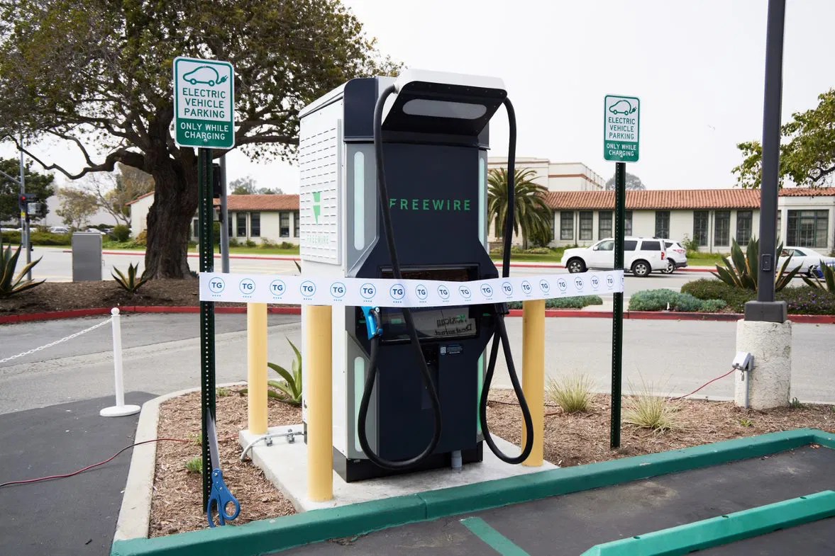 Carpinteria celebrates first directcurrent electric vehicle charging