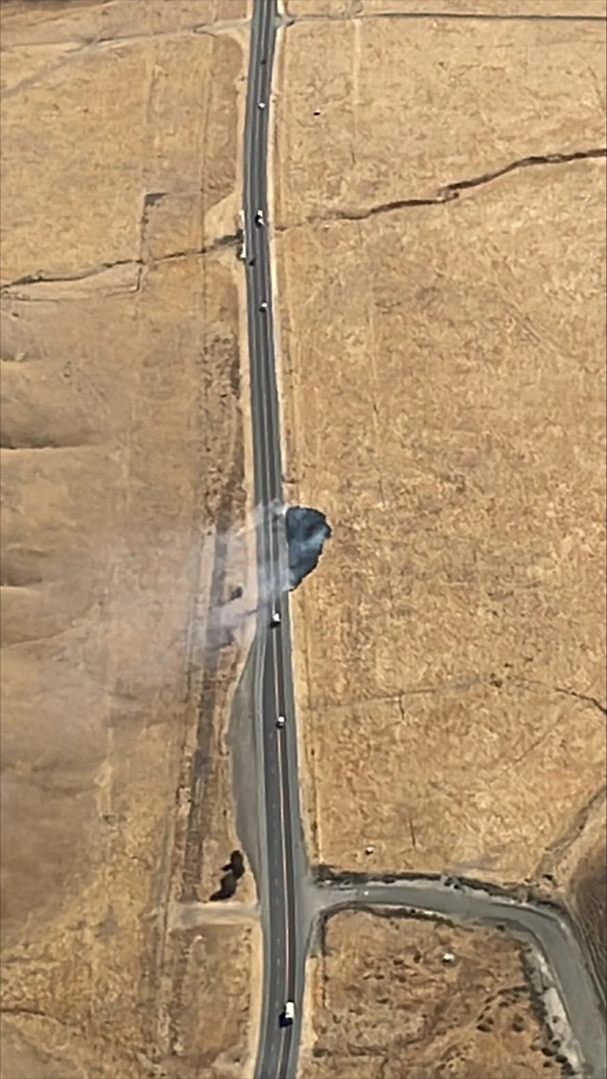 Fire crews responding to quarteracre vegetation fire along Highway 46