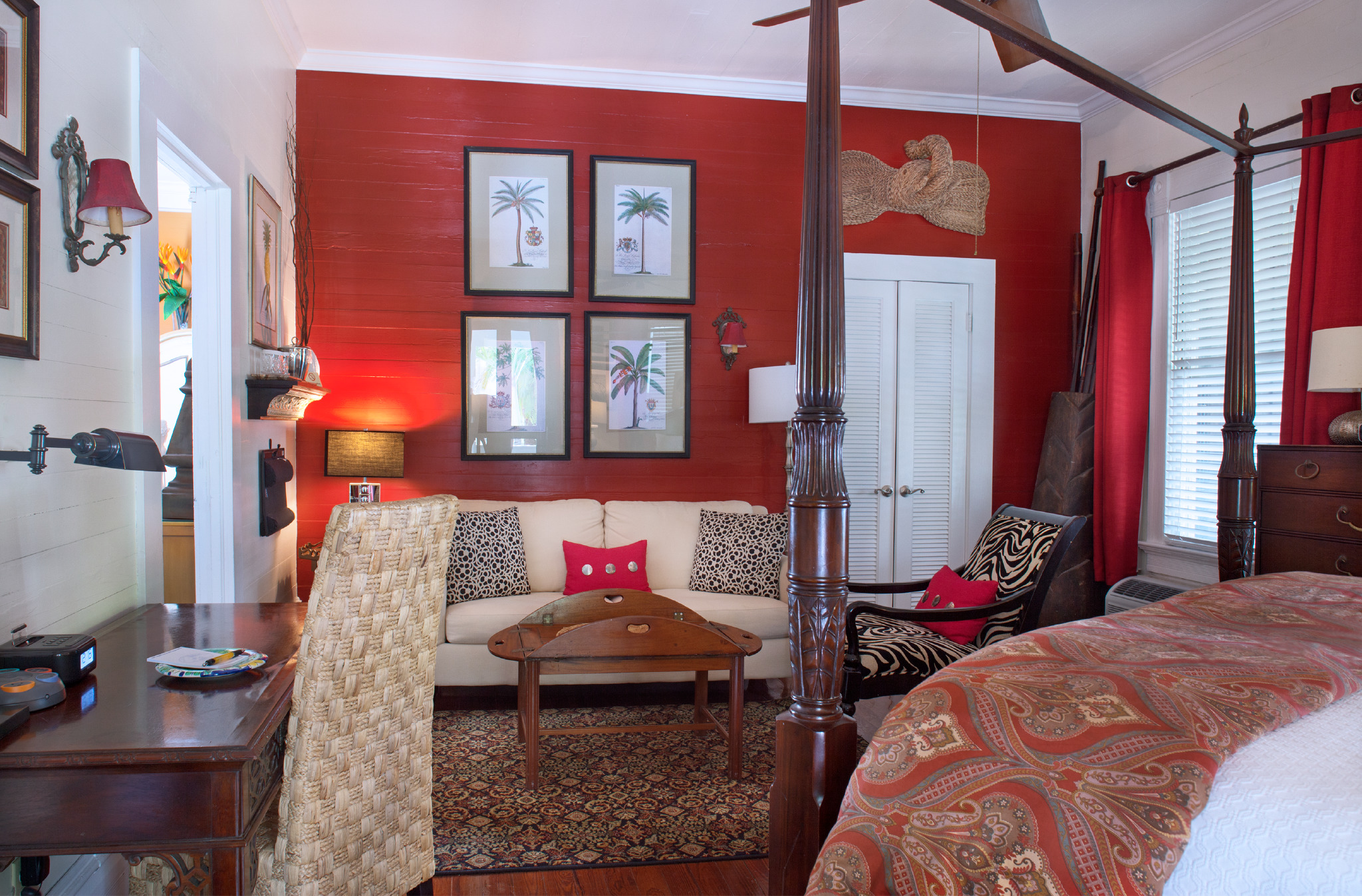 The Mermaid & The Alligator Bed and Breakfast Key West's Finest