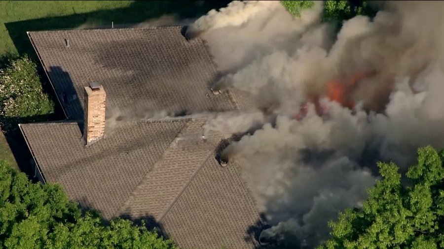 Fire crews respond to Yukon house fire Oklahoma City