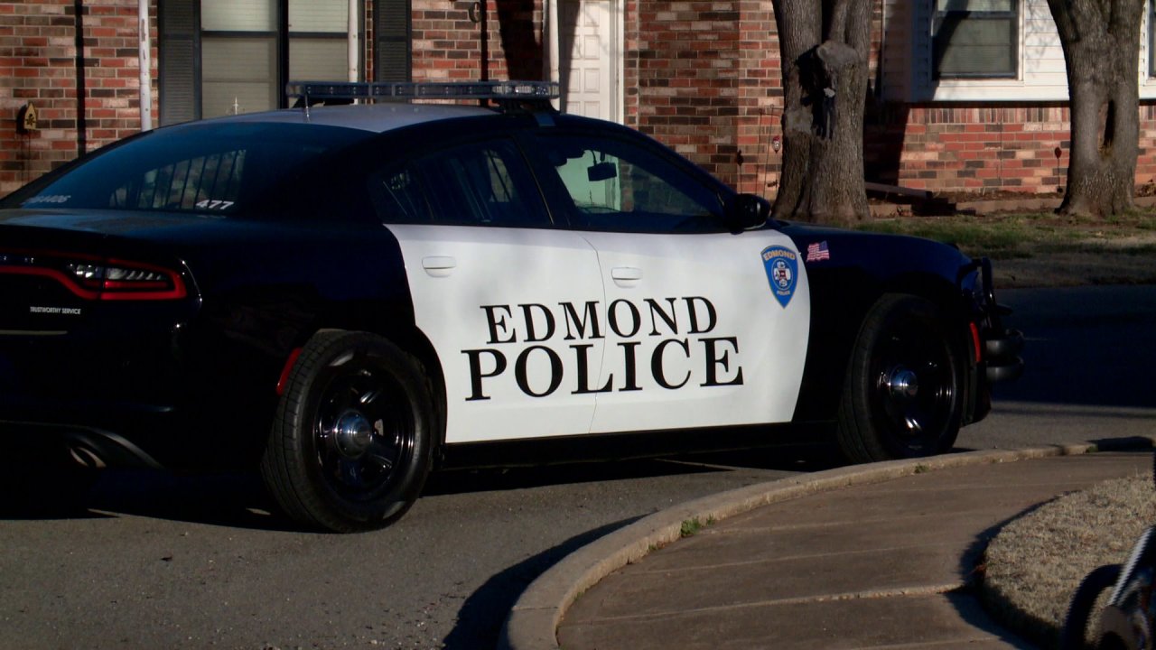 Edmond Police Department accepting applications for 2021 academy KFOR