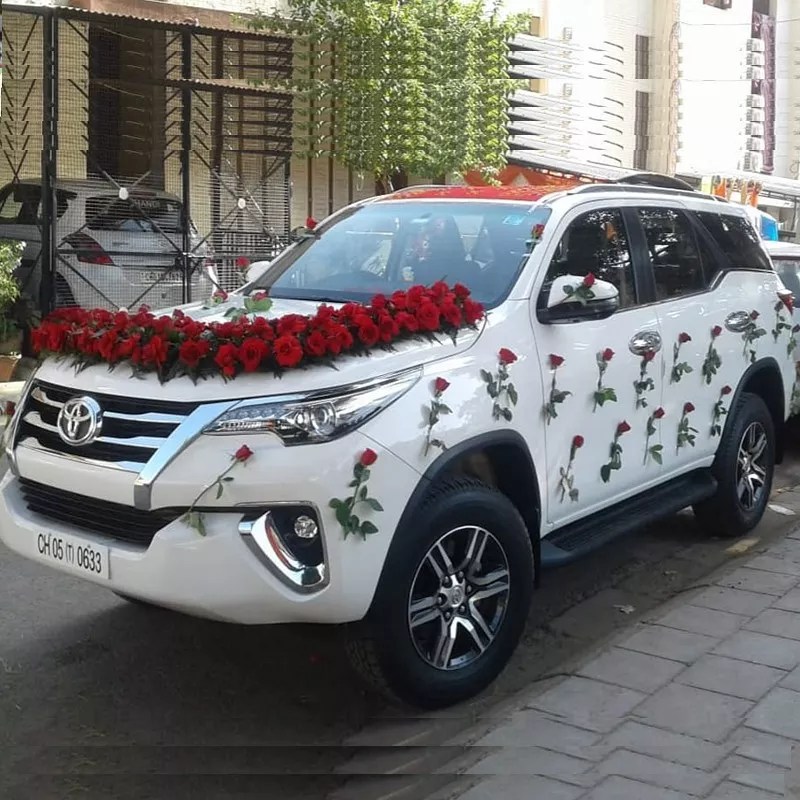 Luxury car rental in Chandigarh wedding car on rent in Chandigarh