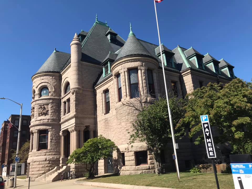 Lowell Pollard Memorial Library Offers Discount Passes to Museums and