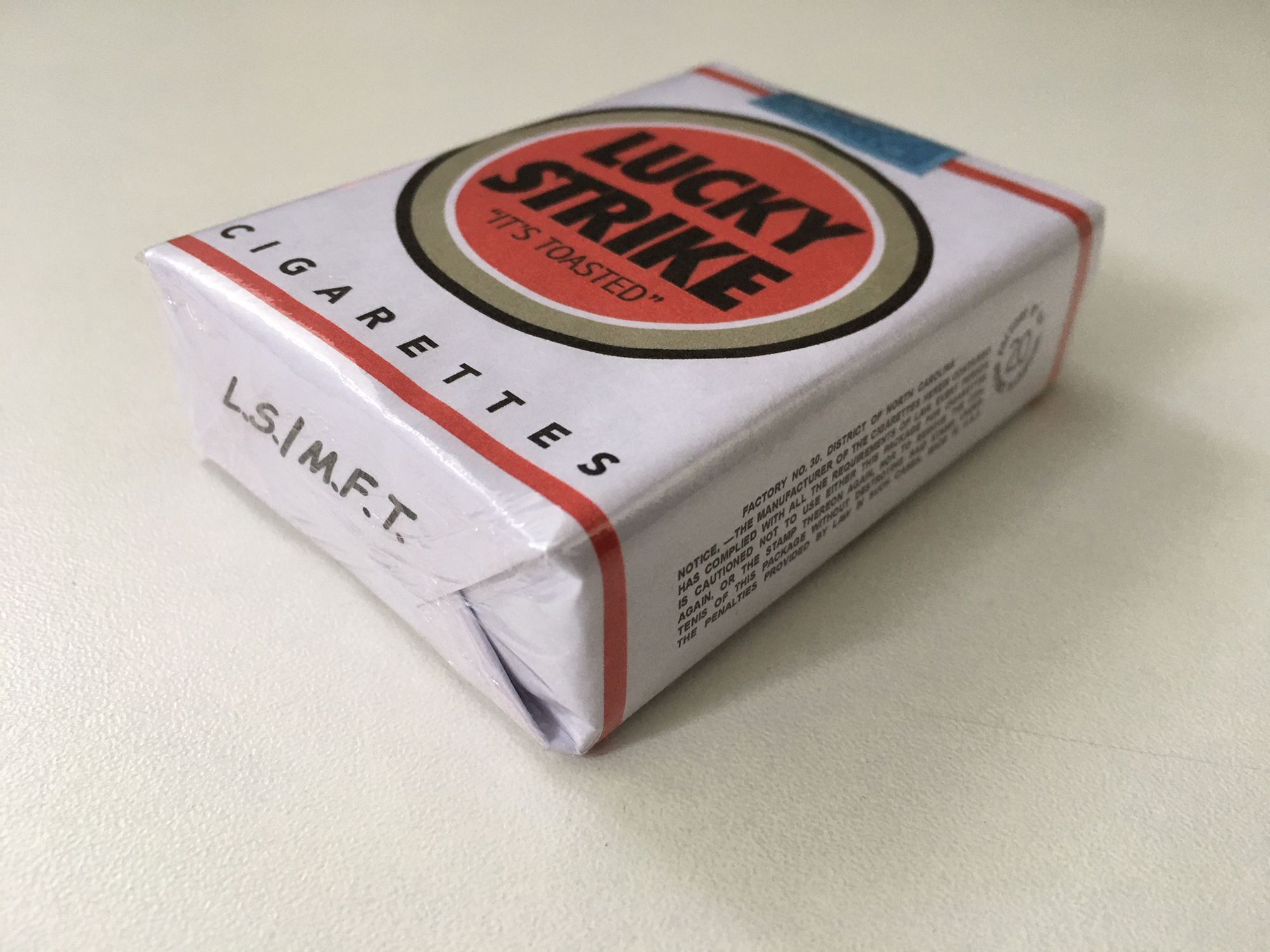 Lucky Strike MAD MEN It's Toasted PULP FICTION Faux paquet Dummy