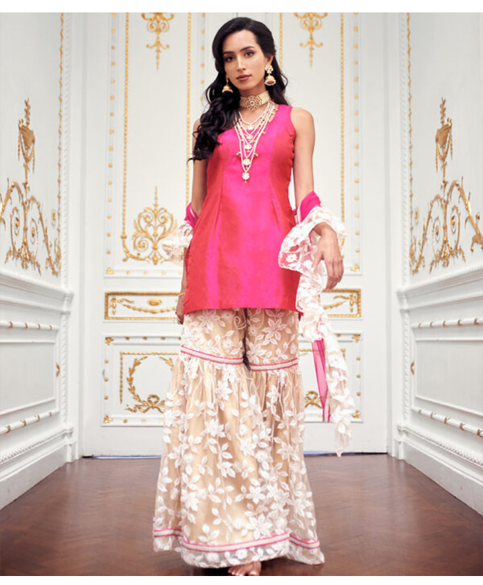 5 Unique And Lightweight Outfits For Wedding Guests Khush Mag