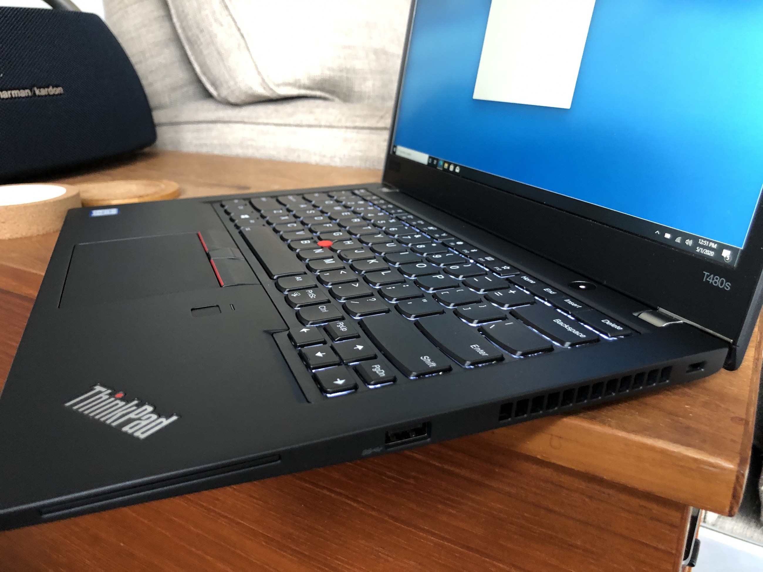 Lenovo ThinkPad T480s Review Kicking & Streaming