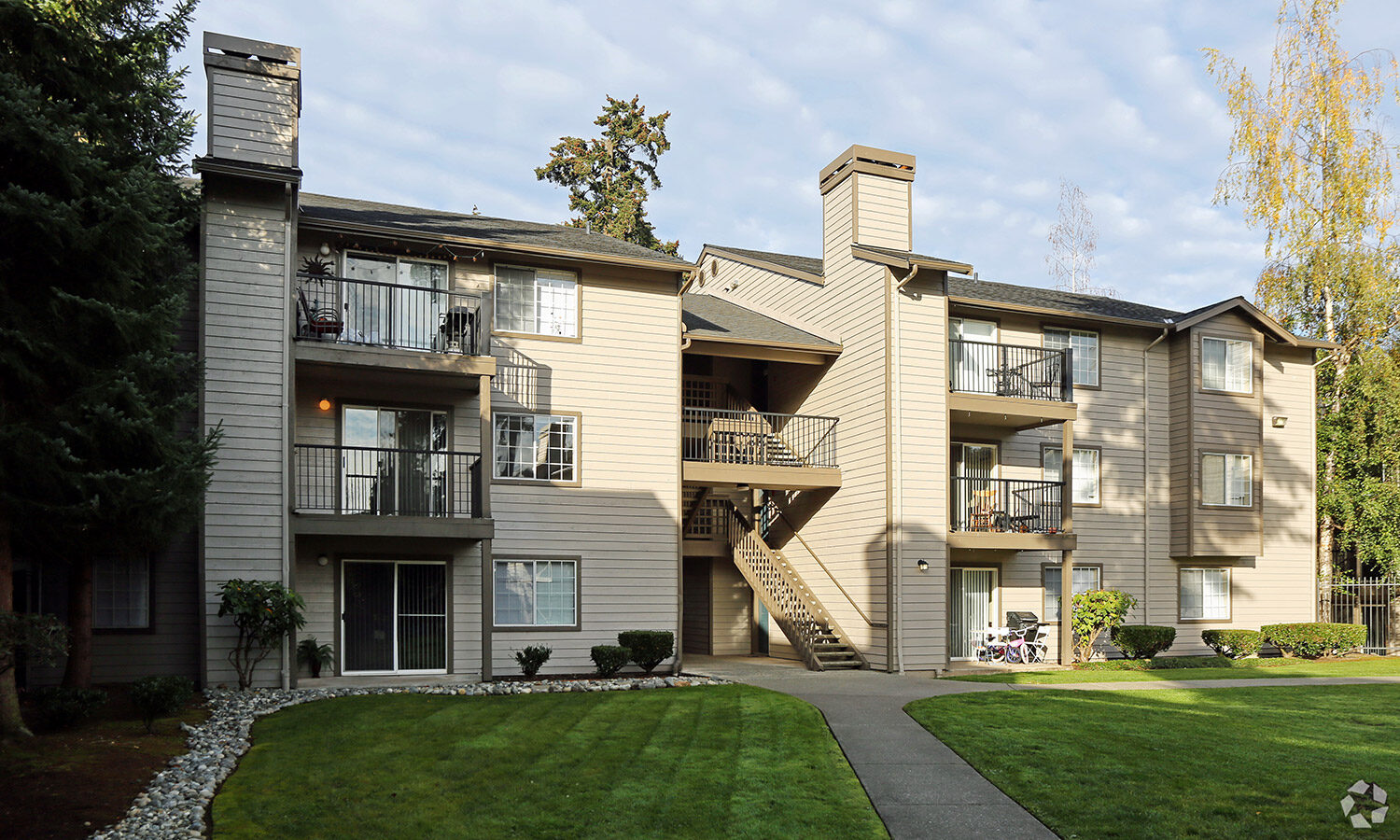 California Investor Scoops Up Everett Apartments for 55M Kidder Mathews