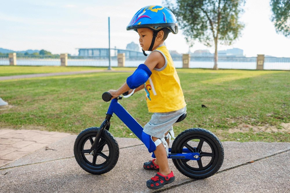 Kid's Bike Safety Guide “ What Matters and Why KiddingZone
