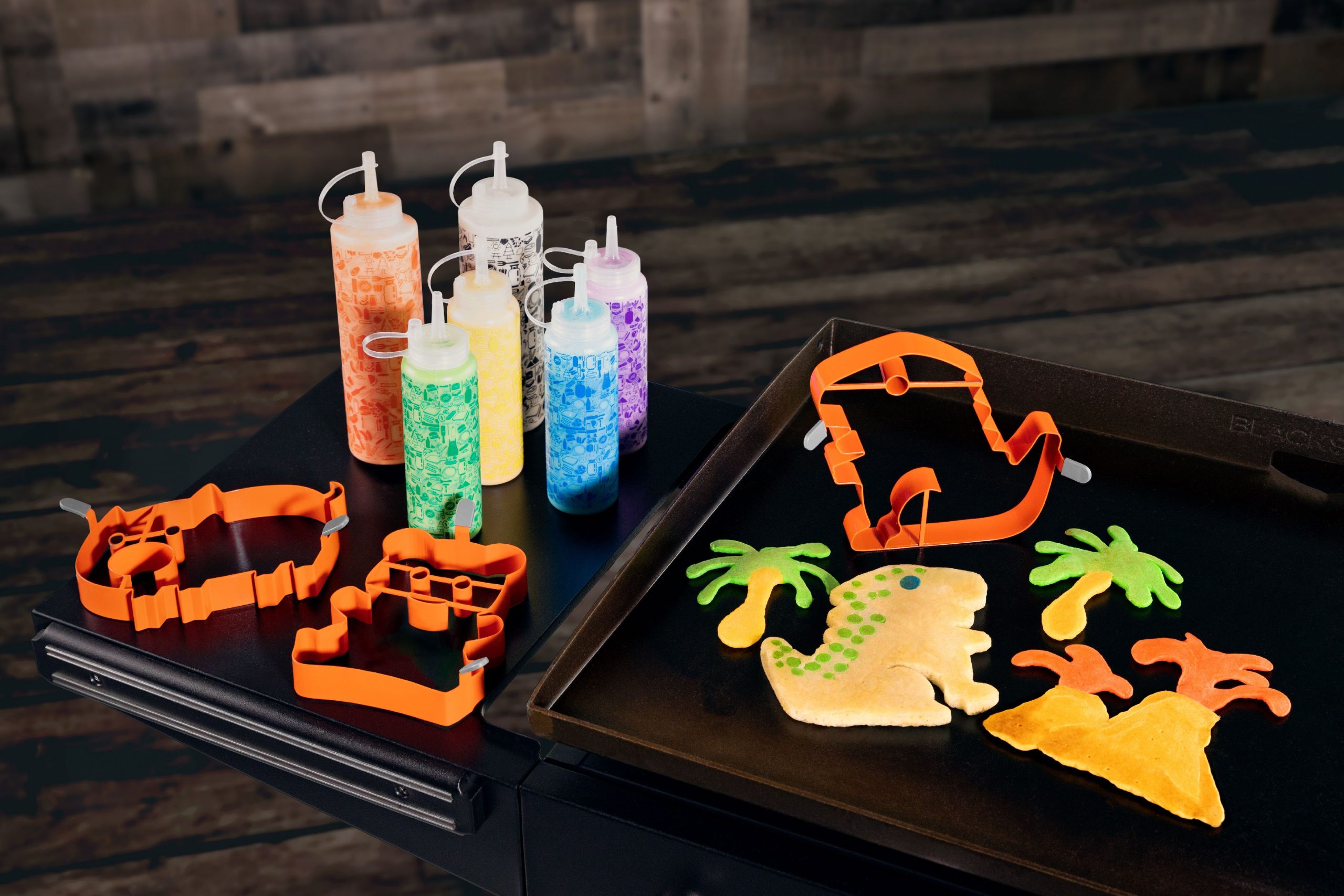 This Pancake Art Kit Lets You Make Adorable Pancakes Right On Your