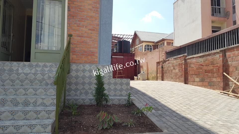3 Bedrooms Apartment for rent in Kacyiru at 1000