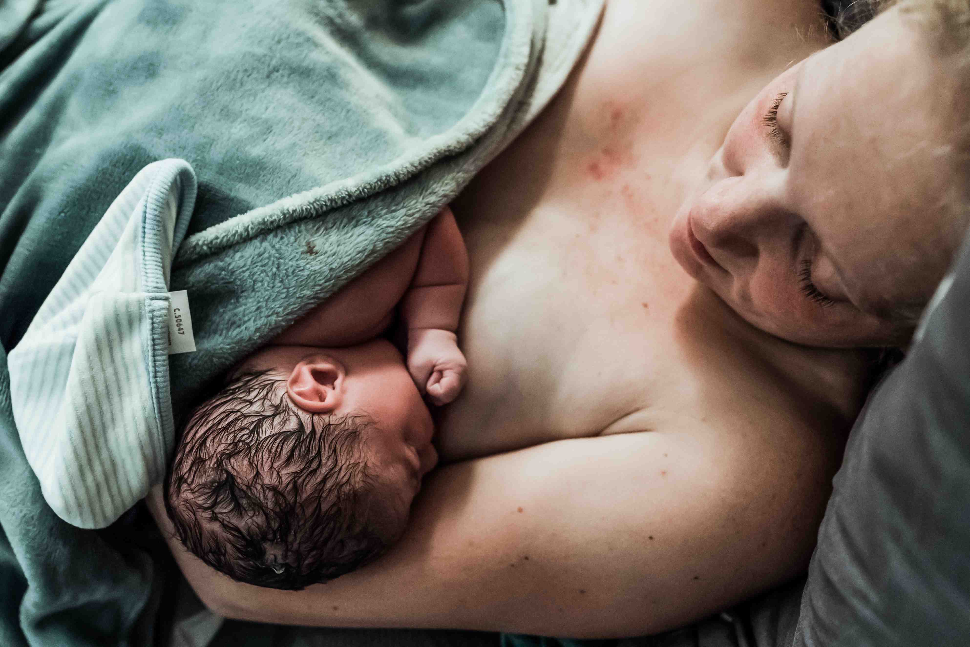 Bevallen Van Een Vijfde Met Een Supersnelle Geboorte - Kiind