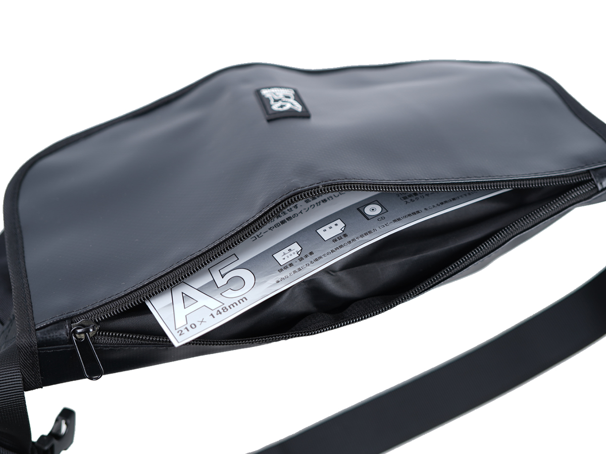 画像：CHROME INDUSTRIES MESSENGER BAG BOOK 《付録》 耐久性に優れた丈夫なメッセンジャーバッグ