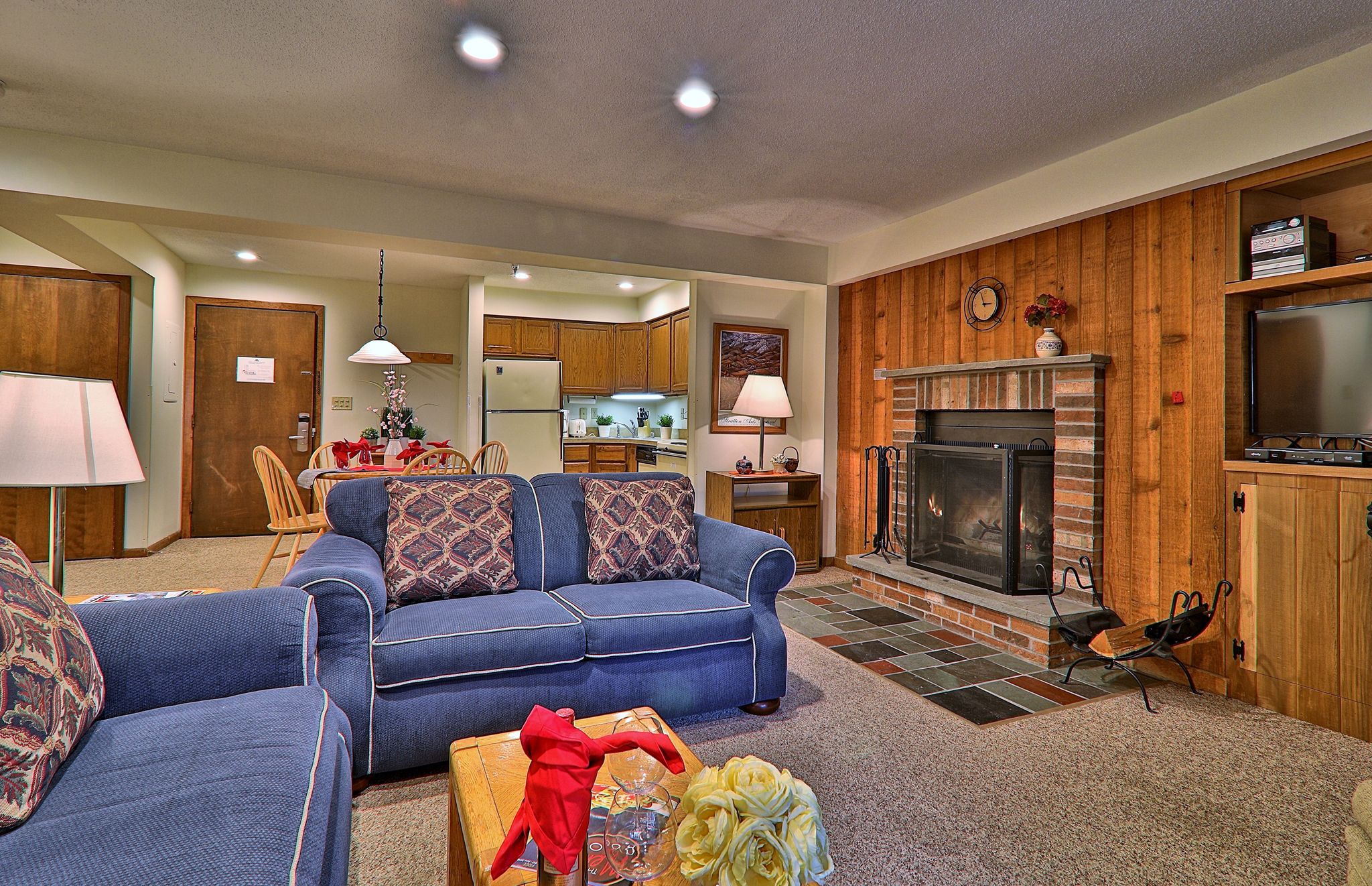 One Bedroom, One Bathroom Mountain Green Condo Seasonal Rental