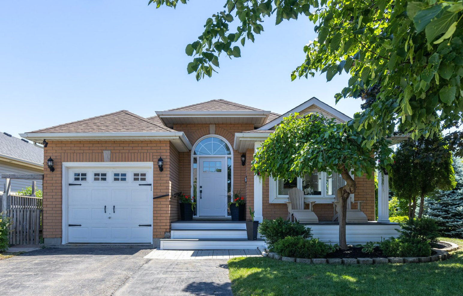 186 Vansickle Road, St. Catharines, ON Kim & Ginny Real Estate