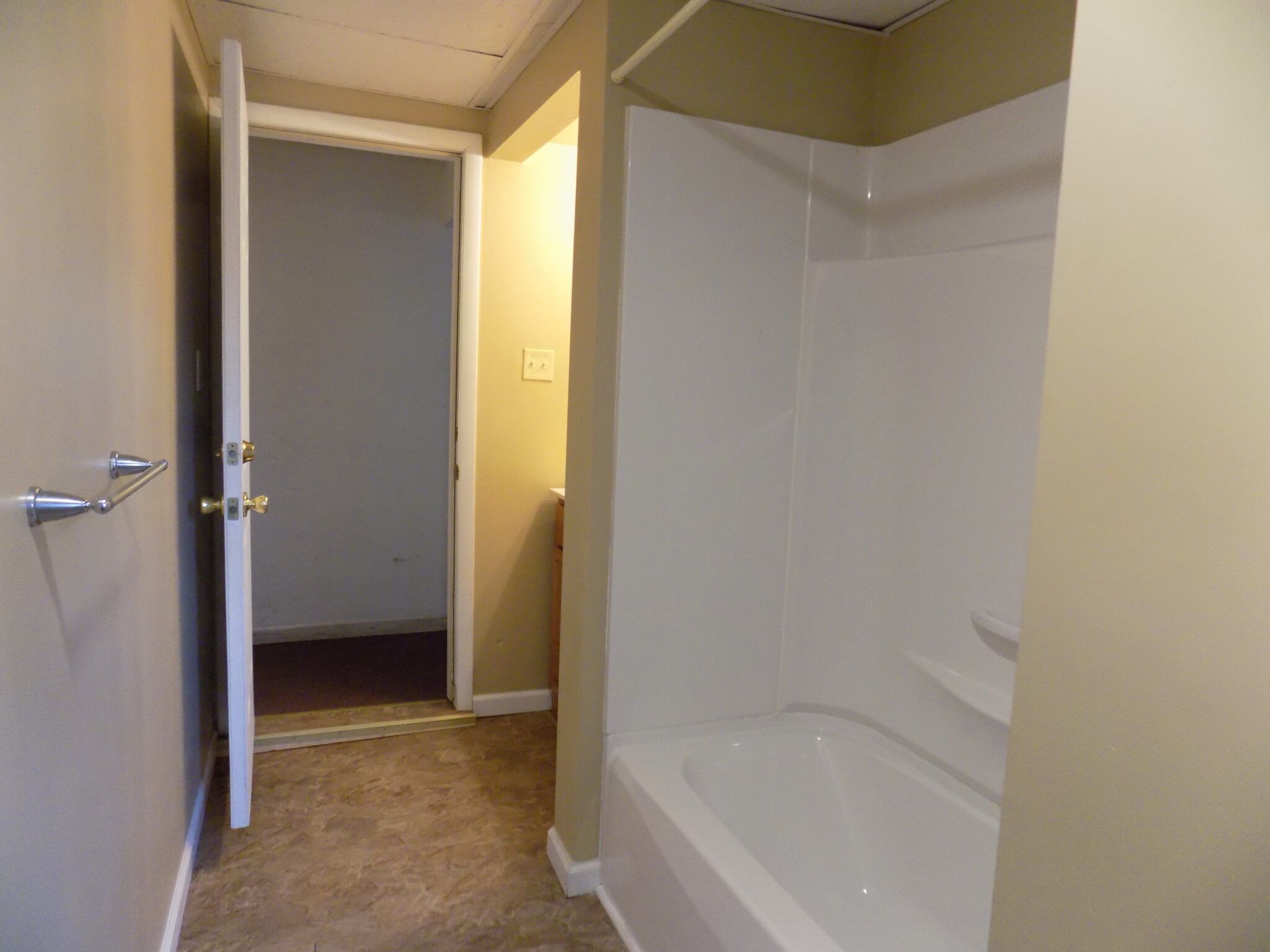 949 Vine Ave Apt 3 Kimble Realty