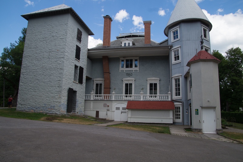 Chateau Montebello Trust Me Travels