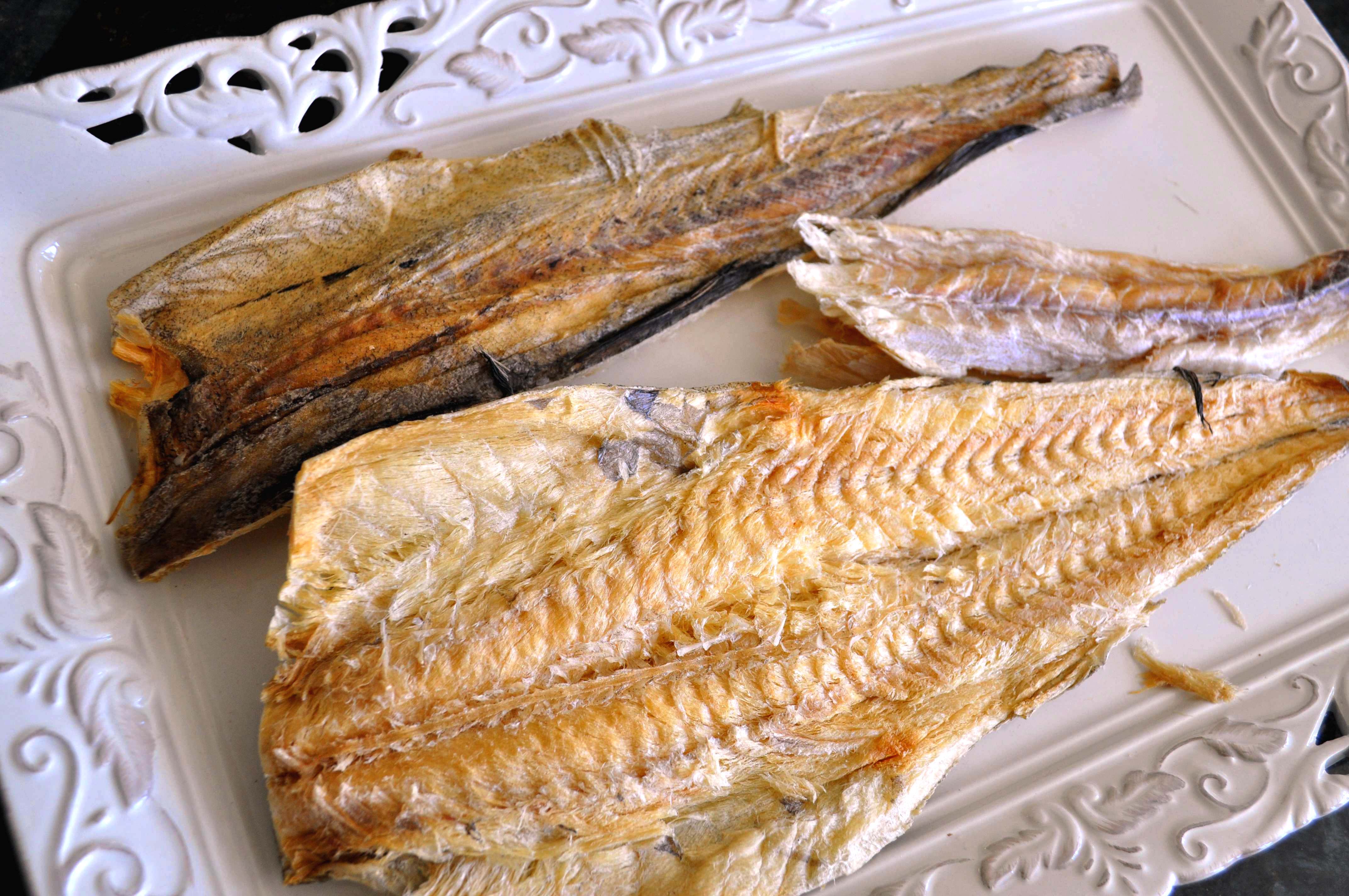 whole bugeo (dried pollock) Kimchimari