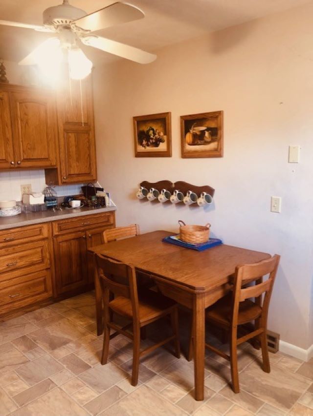 3 bedroom, 2 Bath, Outbuildings on 0.83 Acres Kim Duncan Auction & Realty