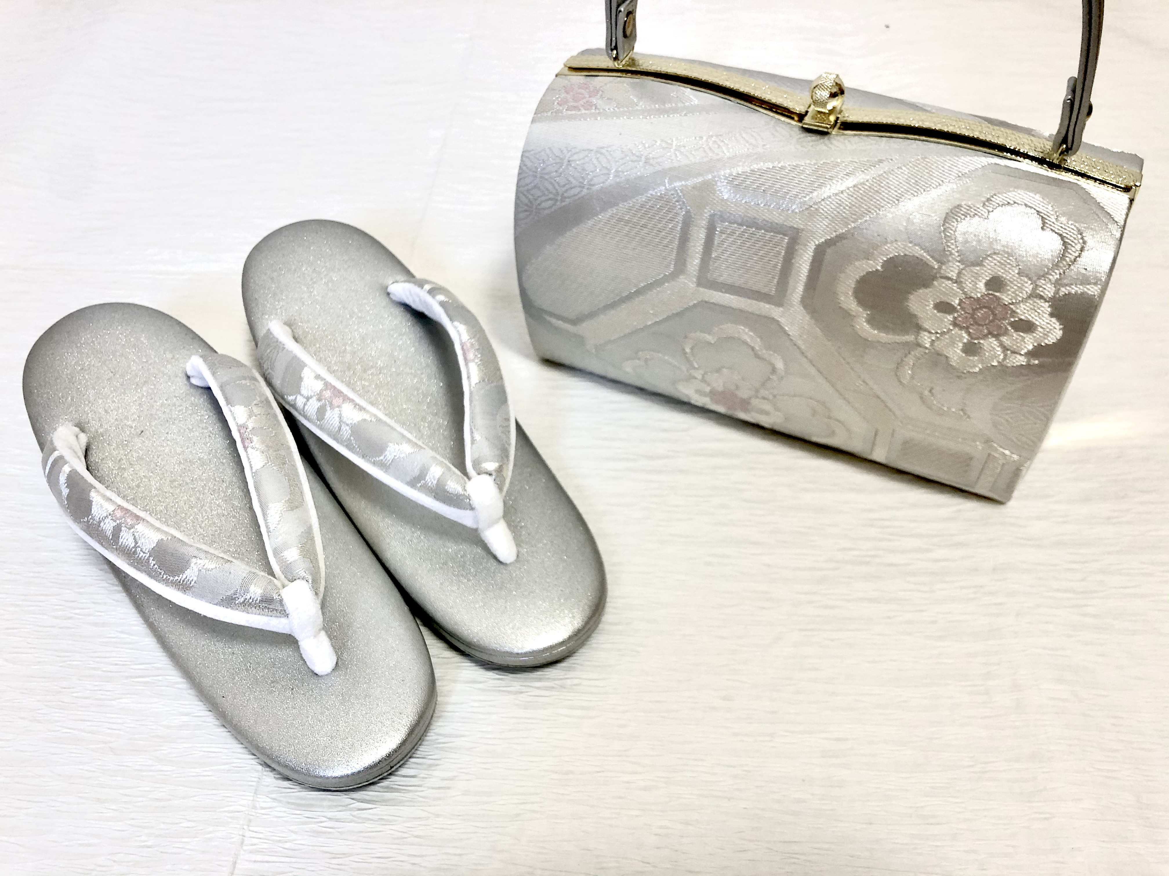 着物に合わせた草履バッグとは？ / 【KIMONDOU】あなたの大切な瞬間を輝かせる着物レンタルサイト