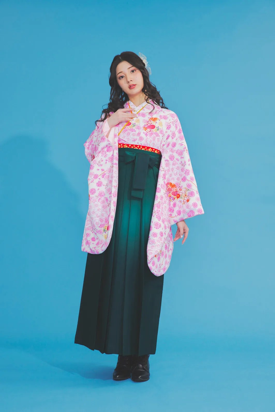 身長が低い方が似合う卒業式のレンタル袴