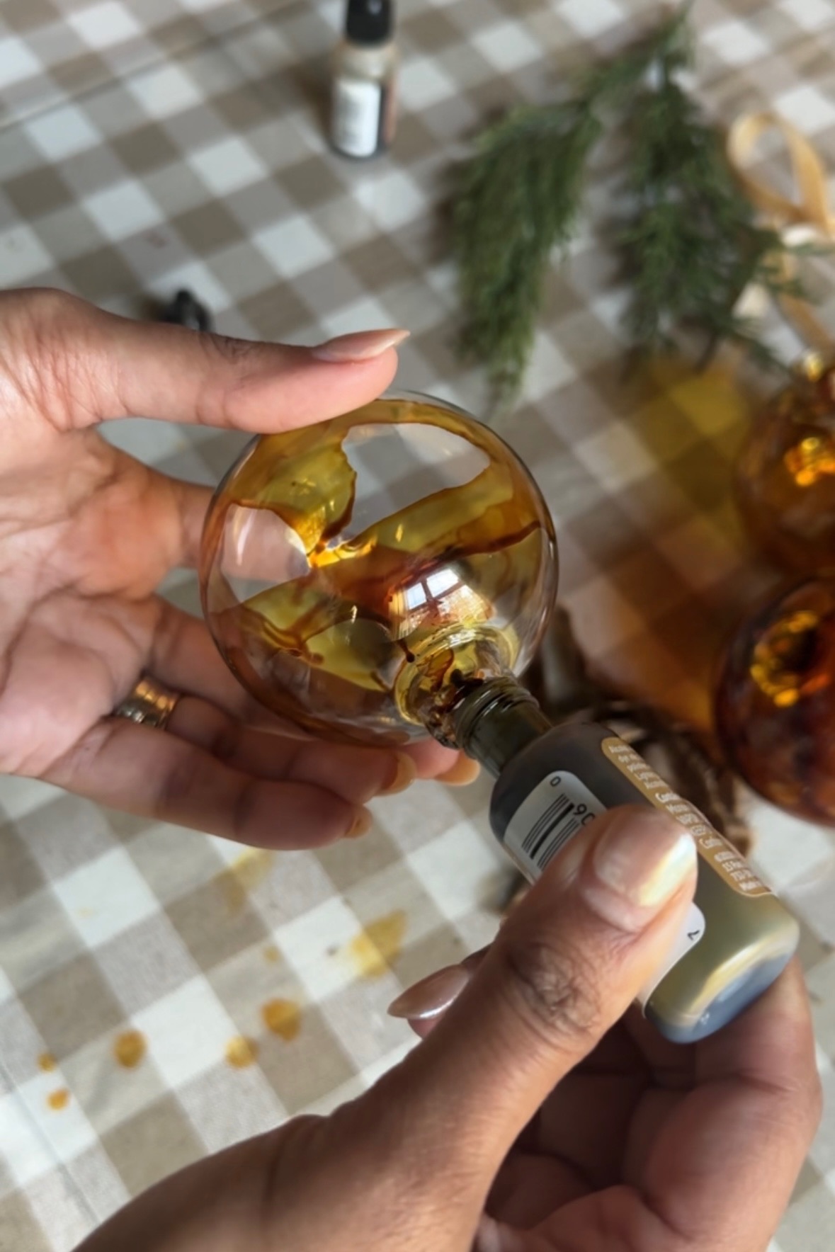 DIY Easy Amber Glass Ornaments Adding Vintage Charm to Your Holiday