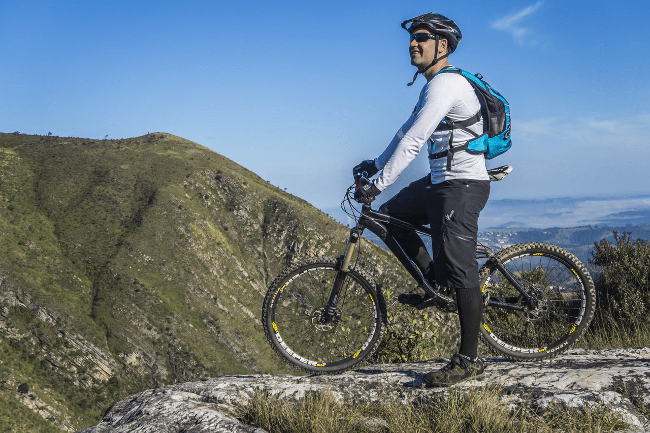 5 Advantages of Guided Mountain Bike Tours Kind Of Normal