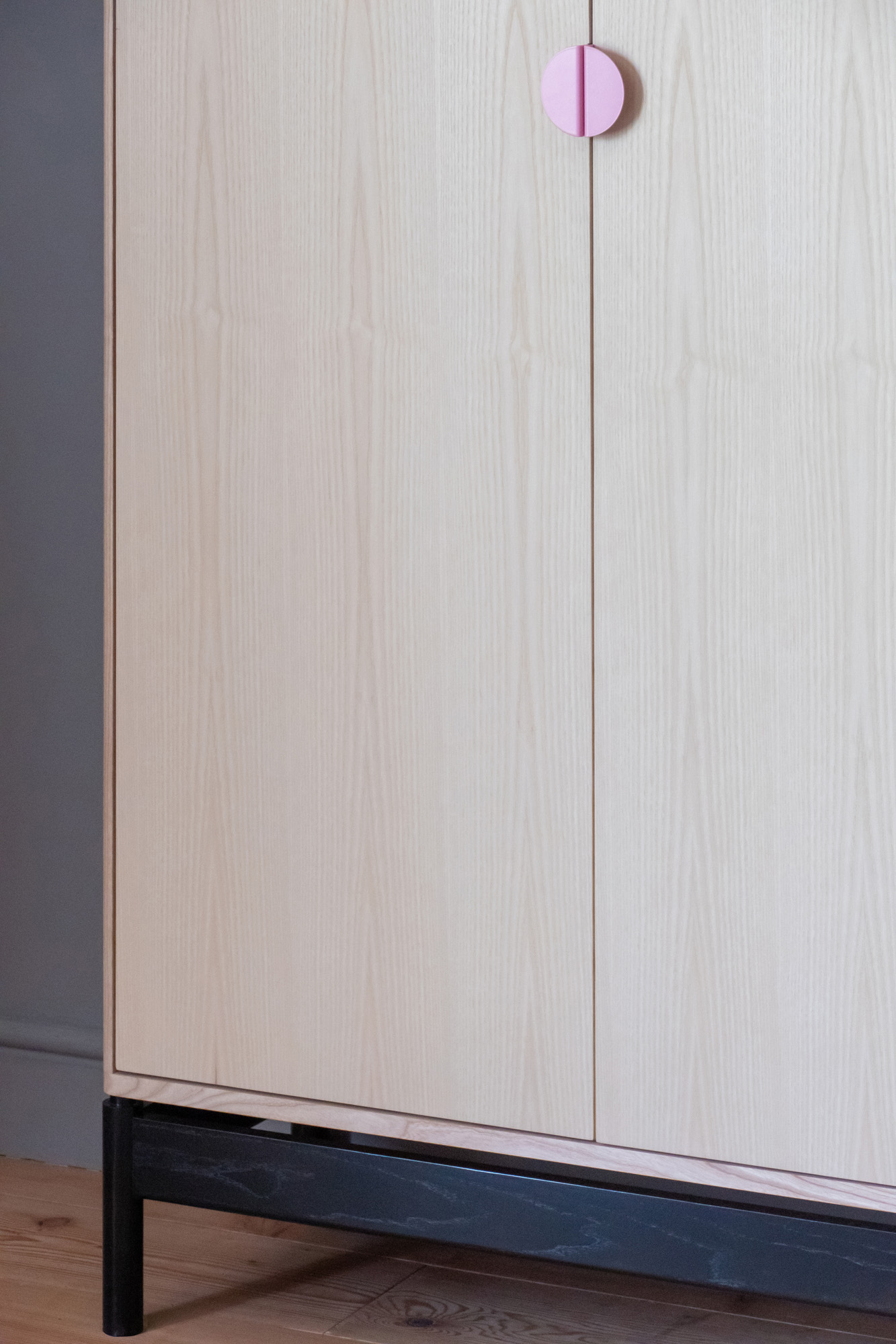 Clyde Cupboard King and Webbon