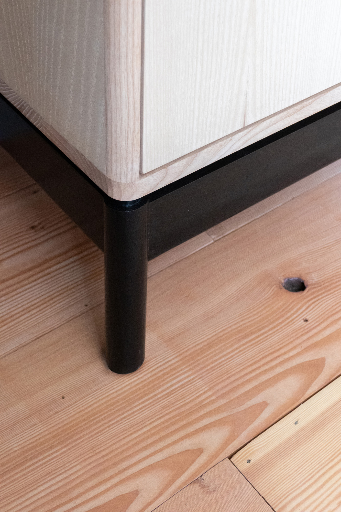 Clyde Cupboard King and Webbon