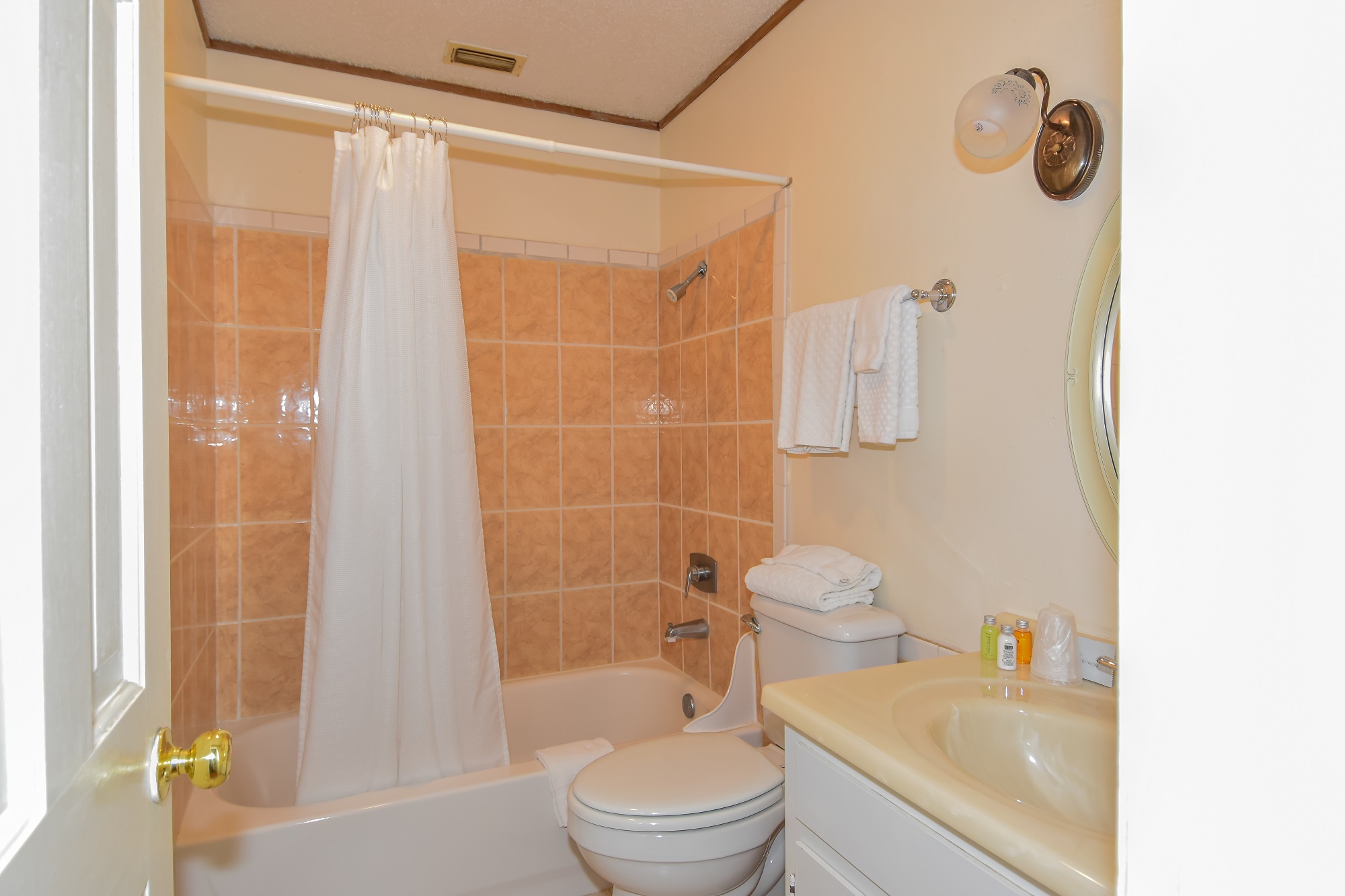 Butterfield Inn King Land & Water