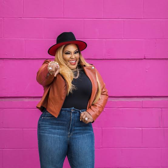 Tasha Cobbs Leonard Biography, Early Life, Career, Net Worth, Songs KingMinds