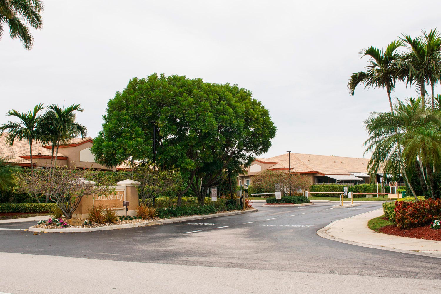 Lombardy Neighborhood Kings Point in Tamarac