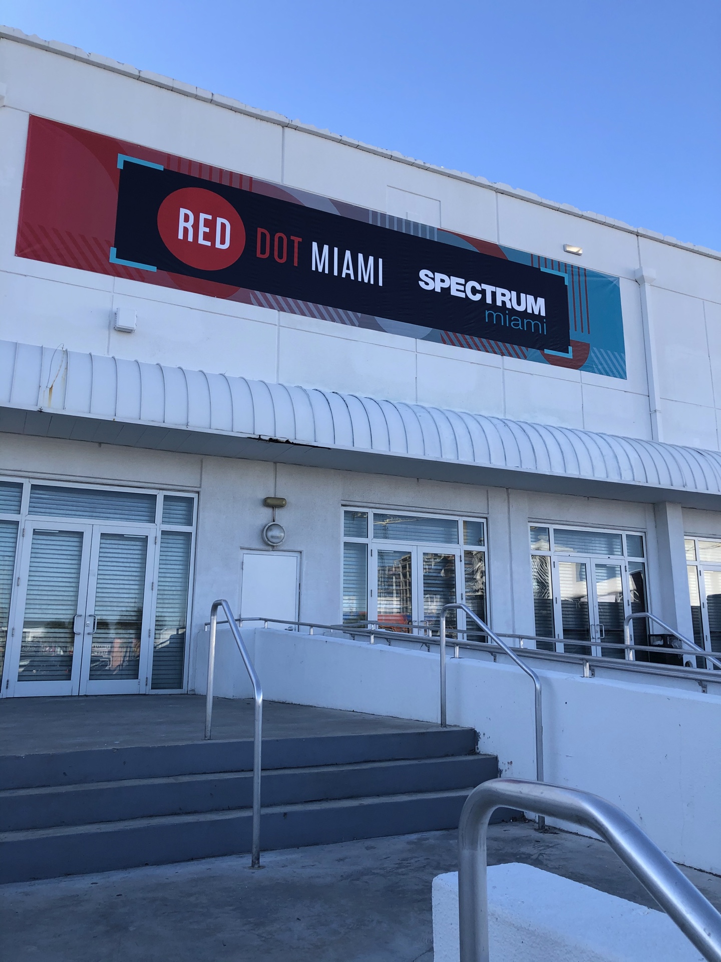 Red dot Miami. Art Basel /// 2019.12 Kir Simakov Portrait, Art