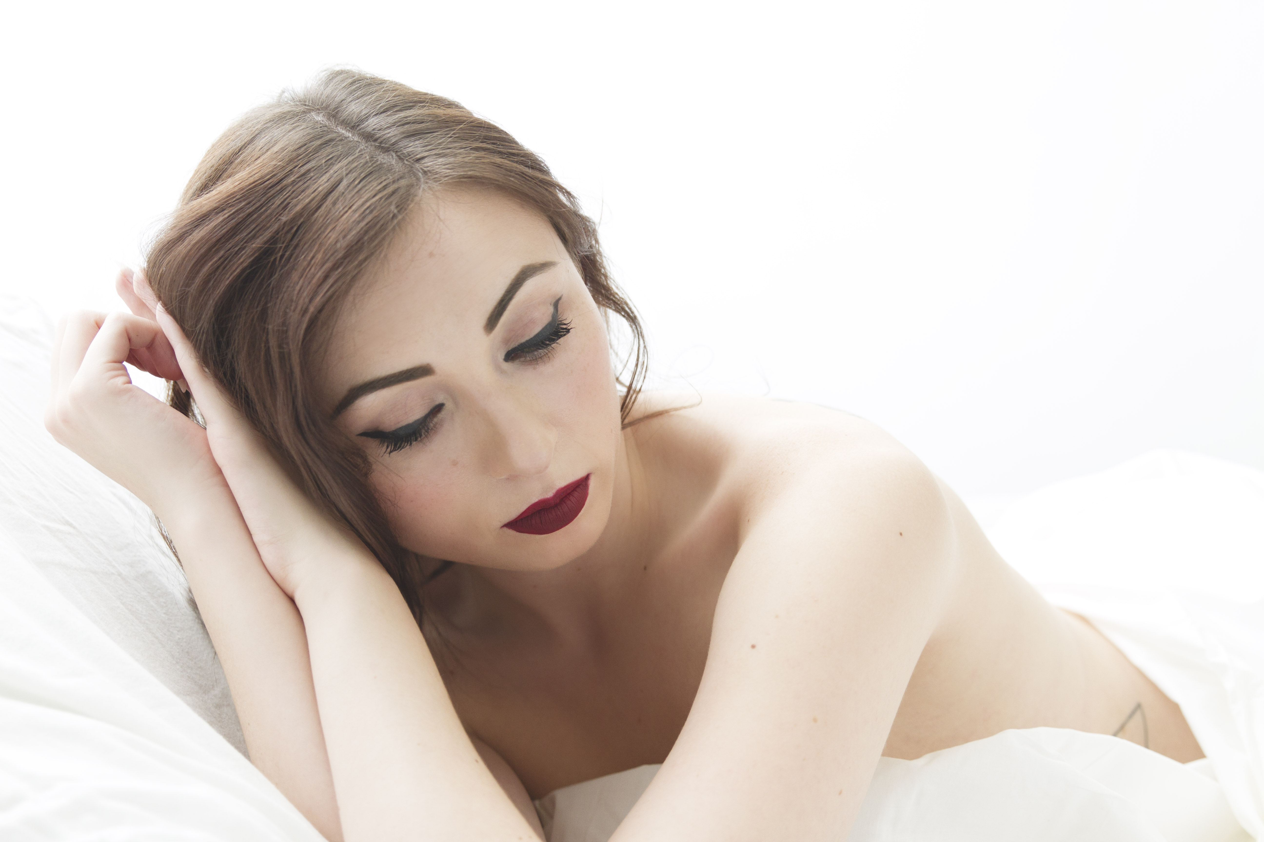 The White Sheet Shoot. Make Over Boudoir Photography Edinburgh Kirsty