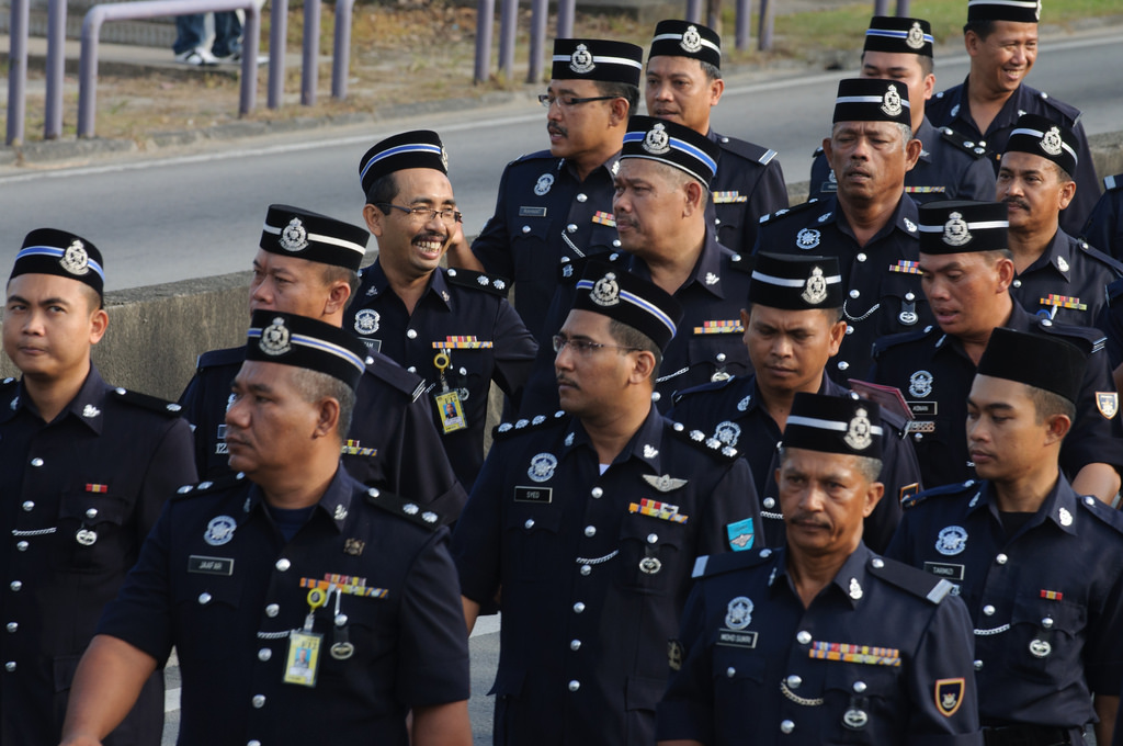 Astaga! Semua Terpaku Selepas Tahu Identiti Makwe Mat