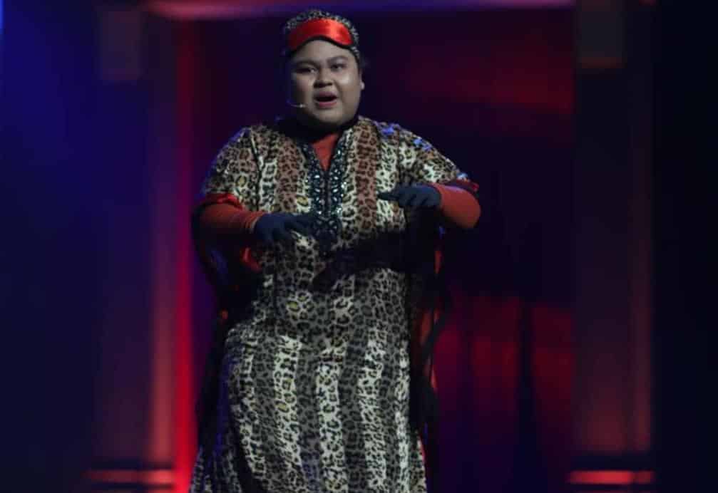 Konon Asyik Perah Cik B, Chiwan Perli Masa Live "Dia