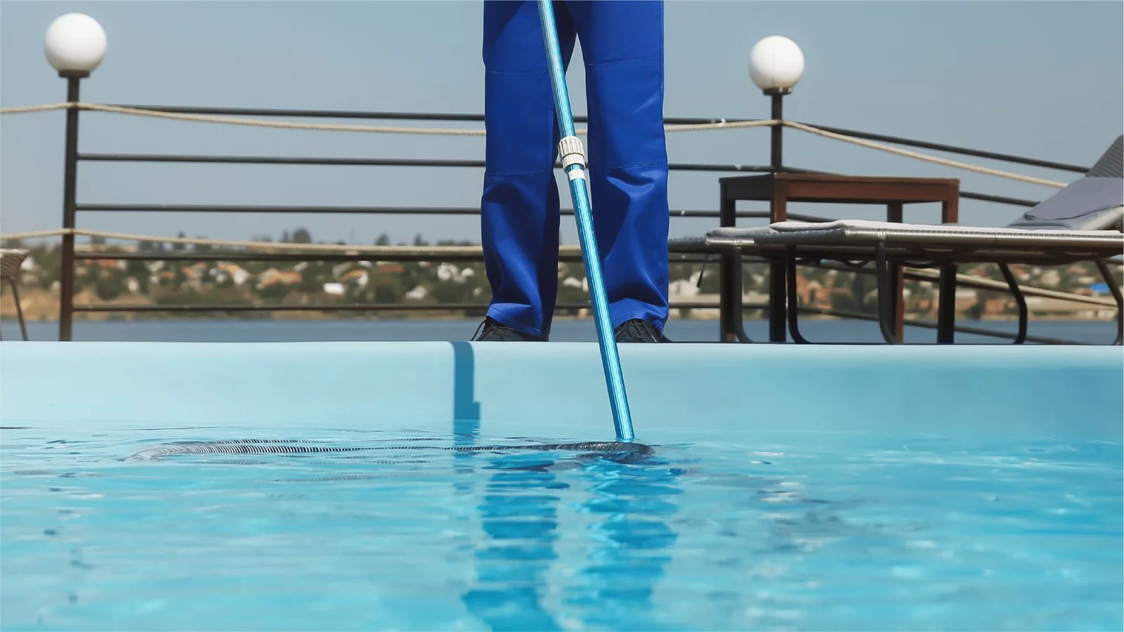 Clean pool all summer long? Find out how it's possible! DIY Start