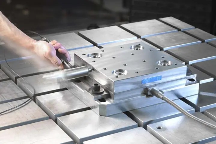 Impact hammer: definition, application and advantages | Kistler