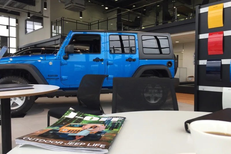 ジープラングラー「ディーラー車検」費用は全部でいくらかかったか？ キャンプ200gください