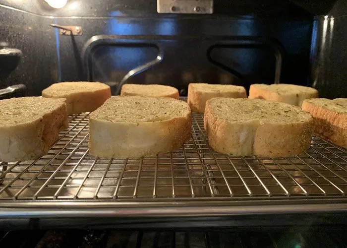 Homemade Garlic Bread… Anytime, Anywhere! KITCHENATICS Kitchen