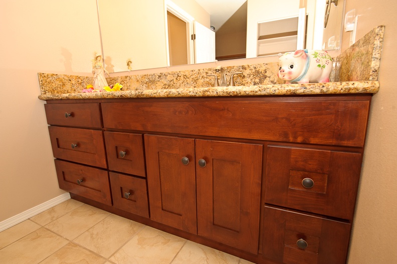 Pecan Bathroom Kitchen & Beyond, Hilo Hawaii