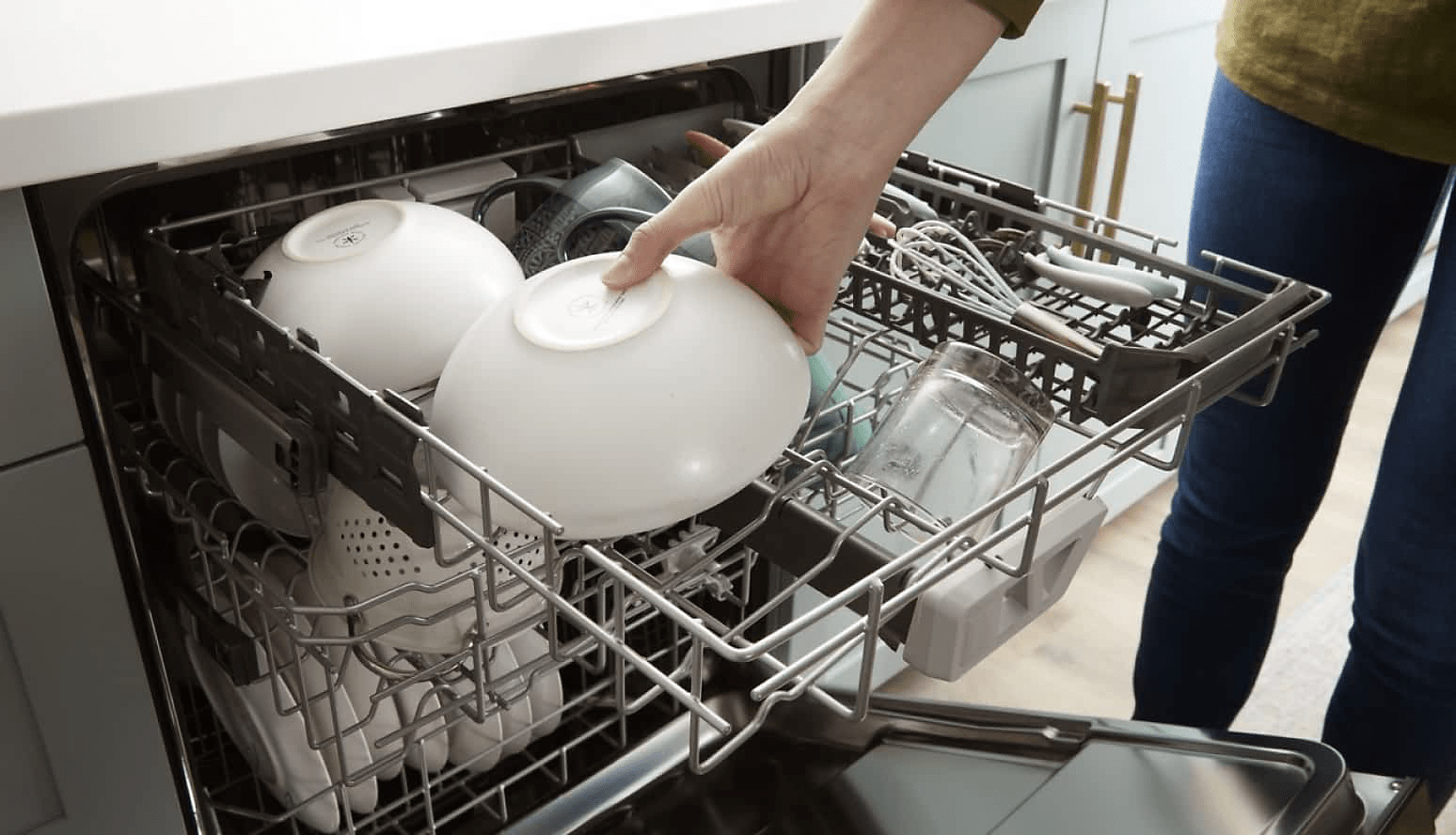 How Does A Portable Dishwasher Work?