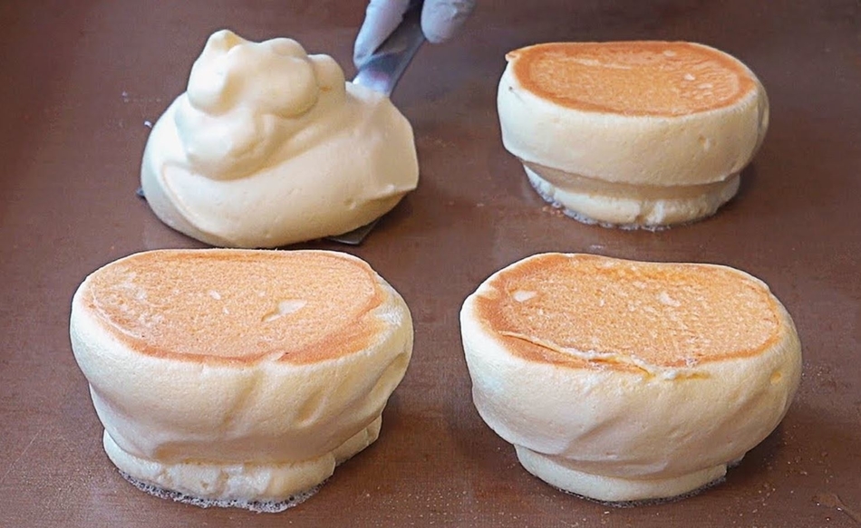 Super Fluffy Soufflé Pancake Kitchen Cookbook