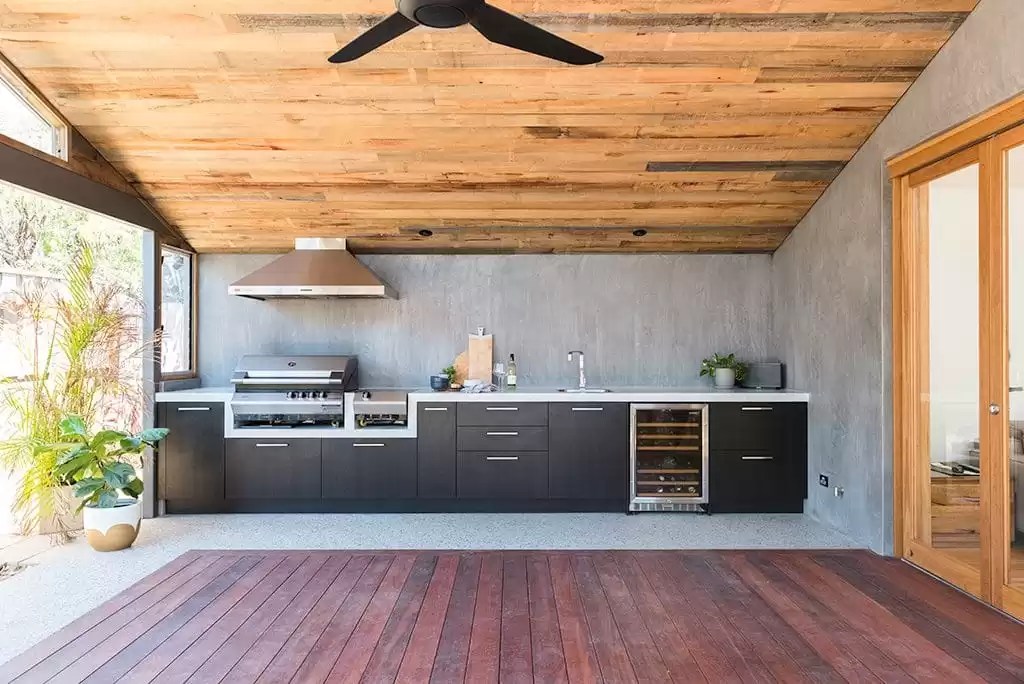 5 Tips to Consider When Building Your Outdoor Kitchen