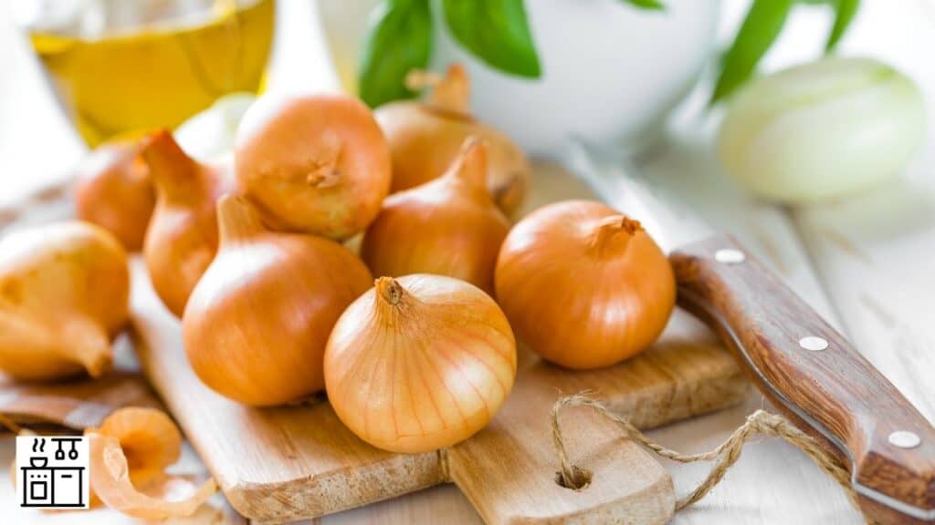 Can Onions Go Bad? [Pickled, Green, White, Yellow, Etc.]