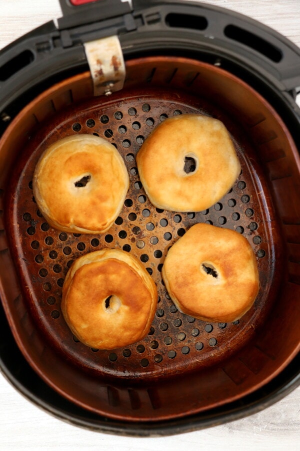 Air Fryer Biscuit Donuts Only 3 Ingredients! Kitchen Divas