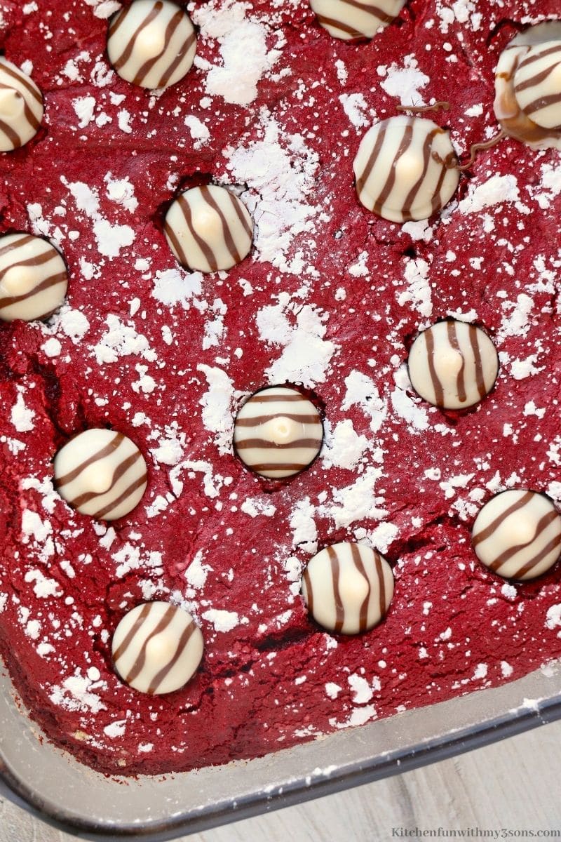 Easy Red Velvet Cake Recipe (3ingredients)
