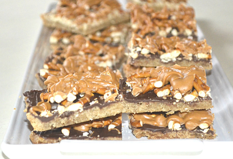 Pretzel Chocolate Chip Toffee Bars