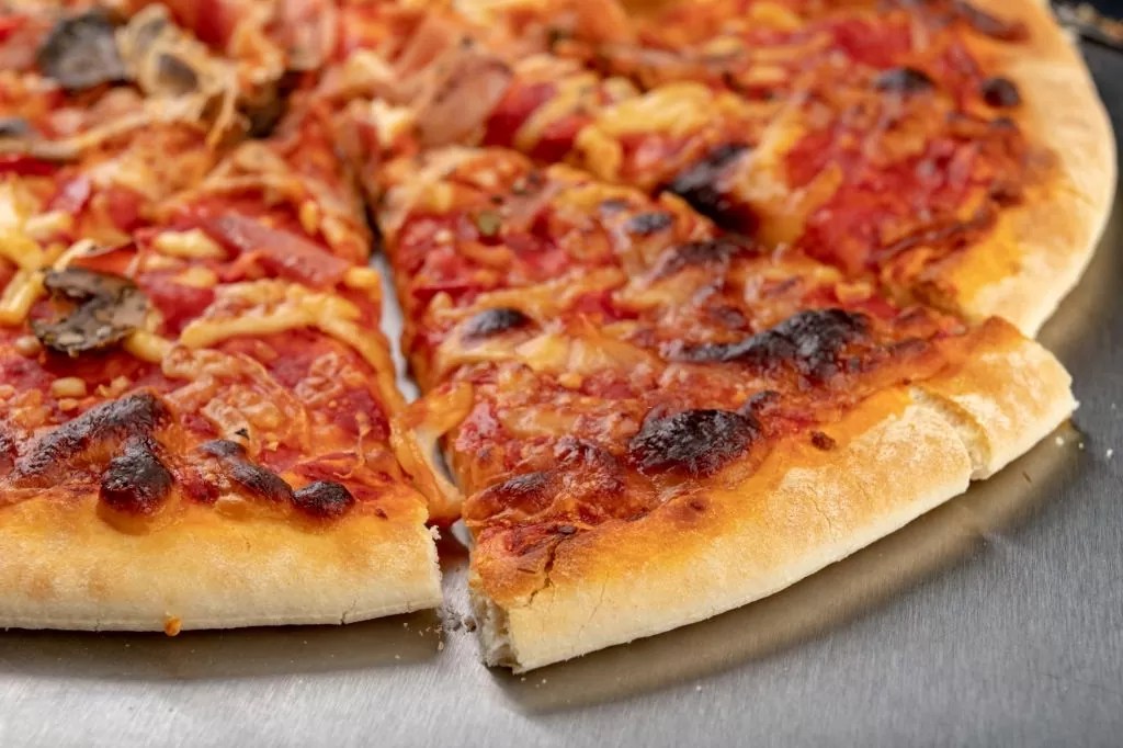 The Best Way to Reheat Deep Dish PizzaThe Complete Guide