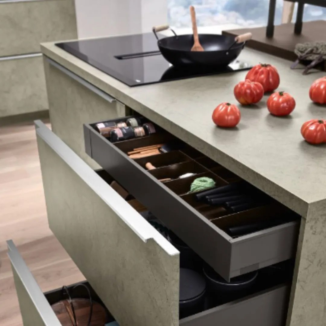 KITCHEN STORAGE SOLUTIONS TO KICKSTART YOUR SPRING Luxury Kitchen